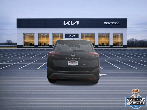 Used 2023 Nissan Rogue SV AWD/4WD image 7