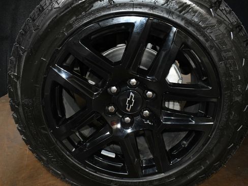 Used 2021 Chevrolet Silverado 1500 LT Trail Boss w/ Convenience Package II image 65