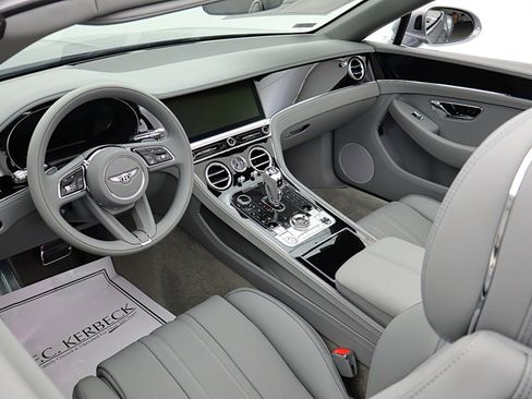 New 2026 Bentley Continental GTC image 42