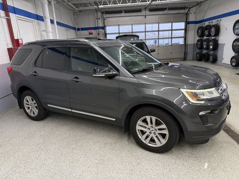 Used 2018 Ford Explorer XLT w/ Equipment Group 202A image 1