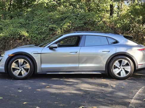 Used 2023 Porsche Taycan 4 Cross Turismo w/ Premium Package image 4