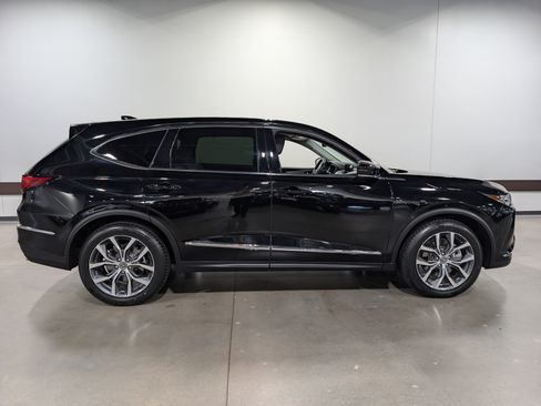 Used 2023 Acura MDX SH-AWD w/ Technology Package image 8