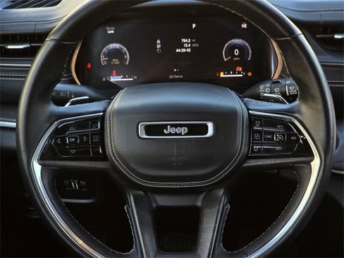 Used 2022 Jeep Grand Cherokee L Overland w/ Luxury Tech Group IV image 36