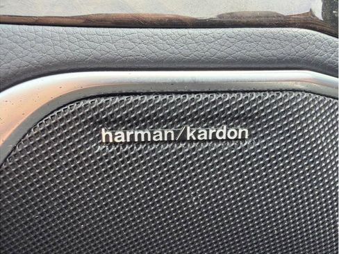 Used 2015 Mercedes-Benz SL 550 image 20