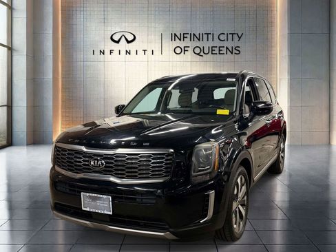 Used 2020 Kia Telluride S w/ S 8 Passenger Seating Package FWD image 3