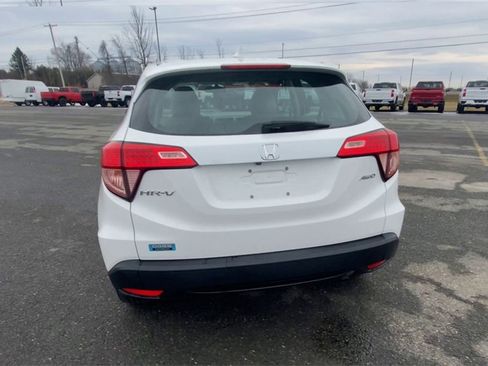 Used 2018 Honda HR-V LX image 7