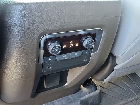 Used 2025 Chevrolet Tahoe Z71 image 21