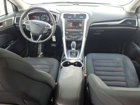 Used 2016 Ford Fusion SE image 13