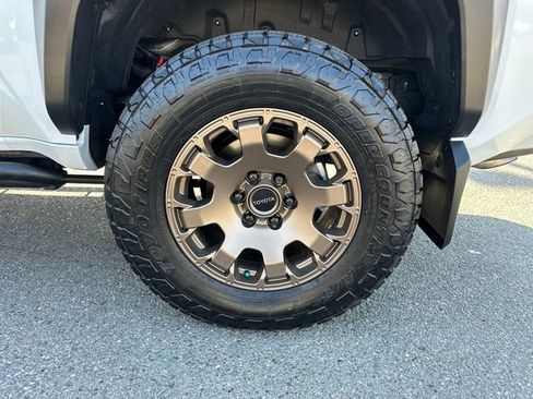 Certified 2025 Toyota 4Runner Trailhunter AWD/4WD image 19