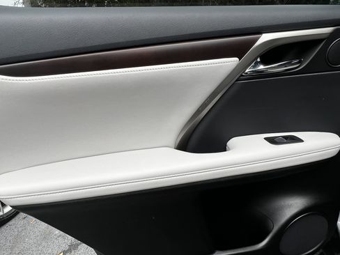 Certified 2022 Lexus RX 350 FWD w/ Premium Package image 30