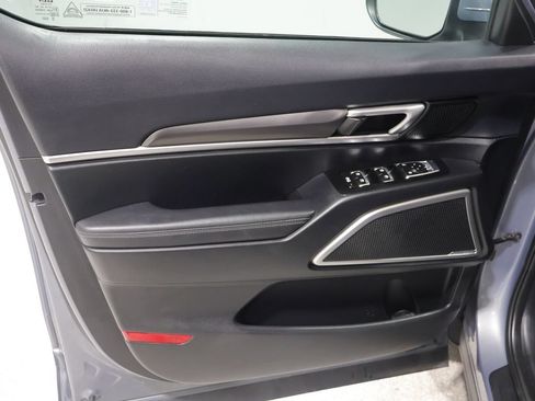 Used 2025 Kia Telluride S AWD/4WD image 14