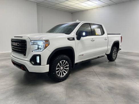 Used 2021 GMC Sierra 1500 AT4 w/ AT4 Value Package AWD/4WD image 3