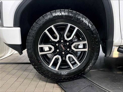 Used 2019 GMC Sierra 1500 AT4 w/ AT4 Premium Package image 12