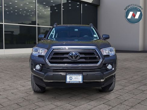 Used 2022 Toyota Tacoma SR5 AWD/4WD image 8