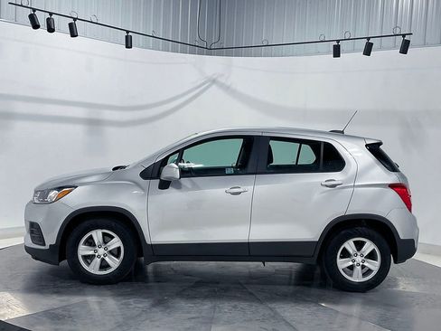 Used 2019 Chevrolet Trax LS FWD image 14