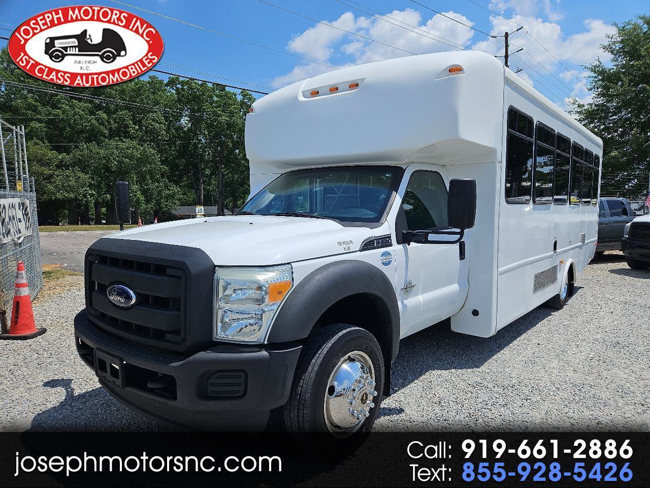 Used 2016 Ford F550 2WD Regular Cab Super Duty image 1