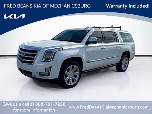Used 2020 Cadillac Escalade ESV Premium Luxury image 3