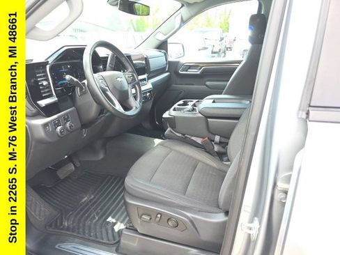 Used 2023 Chevrolet Silverado 1500 LT AWD/4WD image 13
