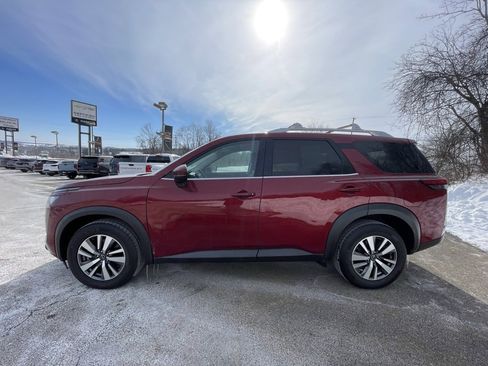 Used 2023 Nissan Pathfinder SL image 6