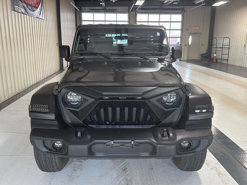 Used 2021 Jeep Wrangler Sport image 6