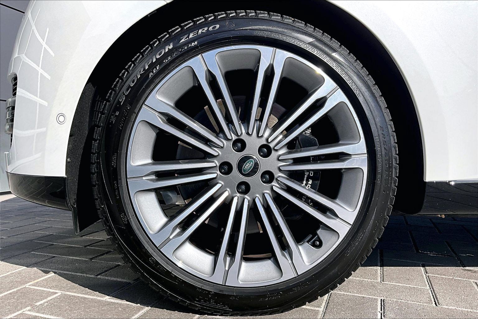 Certified 2023 Land Rover Range Rover SE AWD/4WD image 8