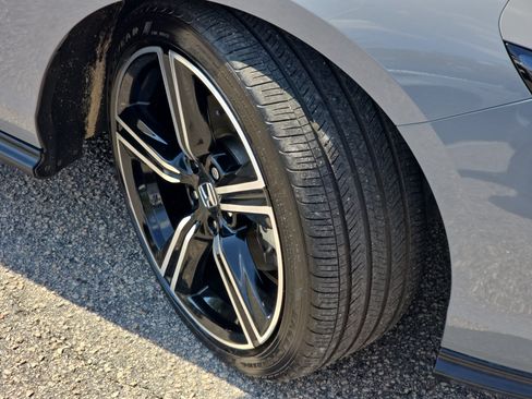 Used 2024 Honda Accord Sport image 31