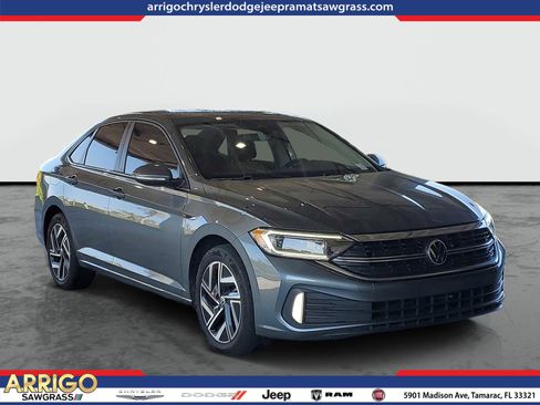 Used 2024 Volkswagen Jetta SEL FWD image 1