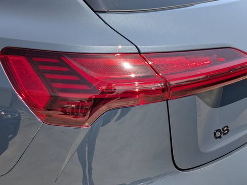 Used 2024 Audi Q8 e-tron Premium AWD/4WD image 18