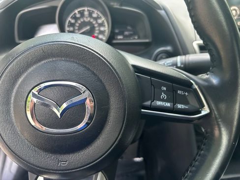 Used 2018 MAZDA MAZDA3 Touring FWD image 21