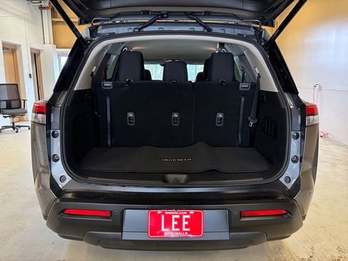 New 2026 Nissan Pathfinder SV image 17