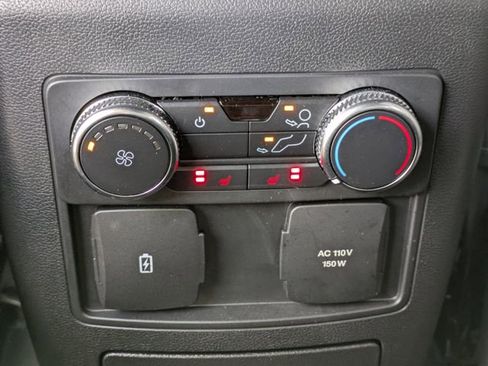 Used 2022 Ford Explorer Platinum w/ Technology Package AWD/4WD image 17