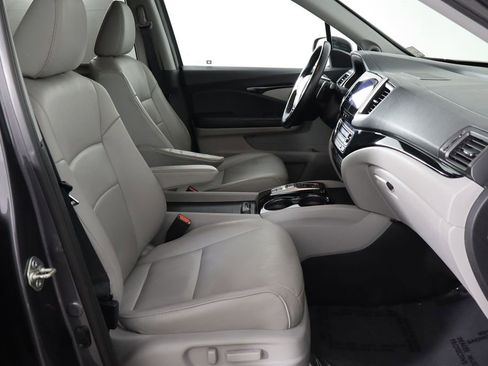 Used 2017 Honda Pilot Touring image 17