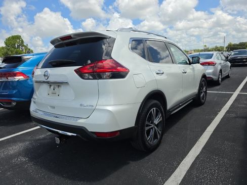 Used 2017 Nissan Rogue SL w/ SL Premium Package AWD/4WD image 16
