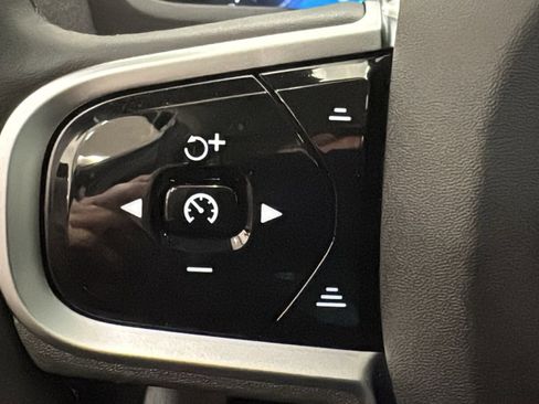 New 2026 Volvo XC90 T8 Plus w/ Protection Package Premier image 13