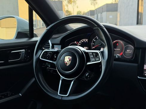 Used 2020 Porsche Cayenne S image 31