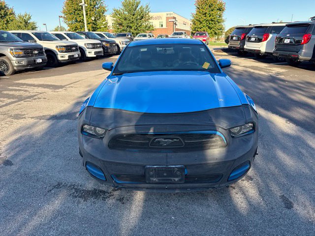 Used 2013 Ford Mustang Premium RWD image 2