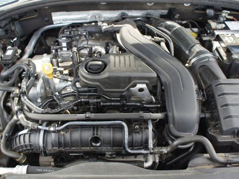 Used 2024 Volkswagen Jetta SE image 28