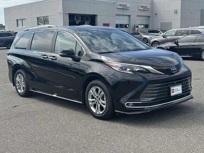 Certified 2023 Toyota Sienna Platinum