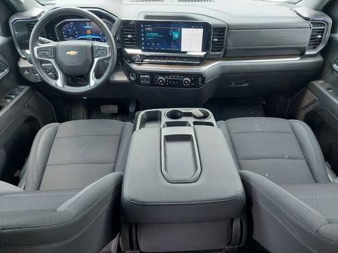 Used 2025 Chevrolet Silverado 1500 LT AWD/4WD image 3