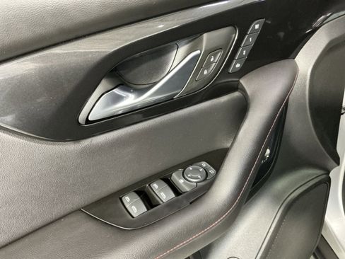 Used 2021 Chevrolet Blazer RS w/ Enhanced Convenience Package image 16