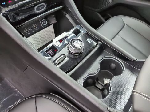 New 2026 Jeep Grand Cherokee L Limited w/ Limited Altitude Package image 29