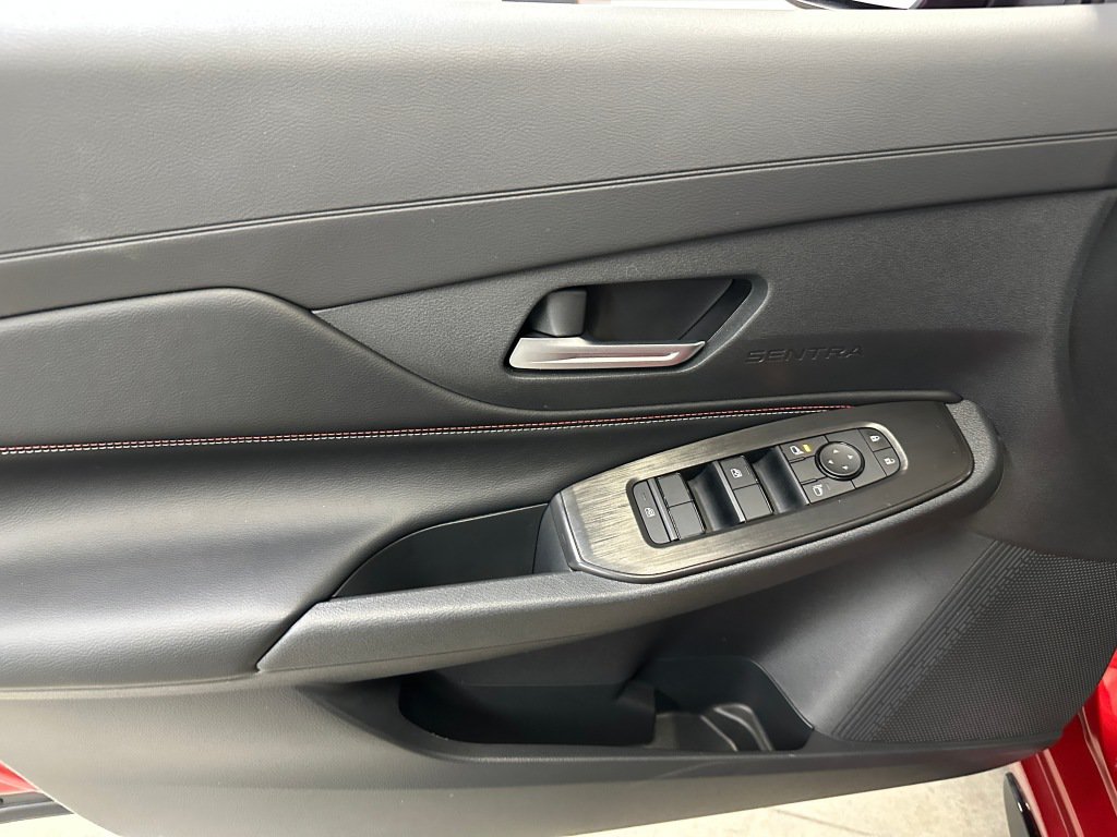 Used 2026 Nissan Sentra SR w/ Floor Mat Package FWD image 7