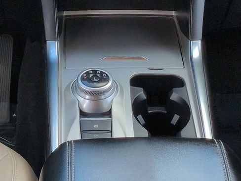 Used 2022 Ford Explorer Limited w/ Equipment Group 301A RWD image 19