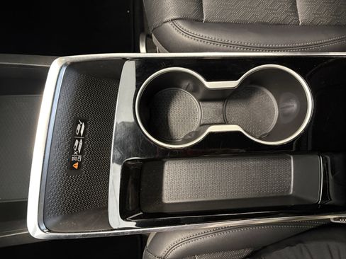 Used 2025 Chevrolet Equinox LT w/ Convenience Package II FWD image 17