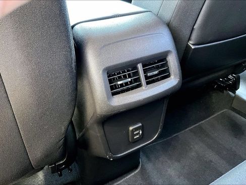 Used 2024 GMC Terrain SLE w/ Driver Convenience Package AWD/4WD image 32