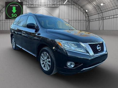 Used 2016 Nissan Pathfinder SV AWD/4WD image 7