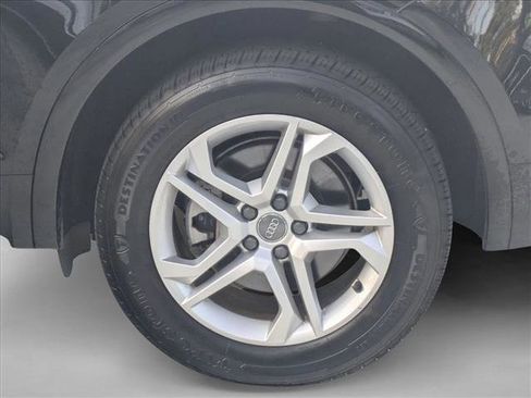 Used 2019 Audi Q5 2.0T Premium w/ Convenience Package image 15