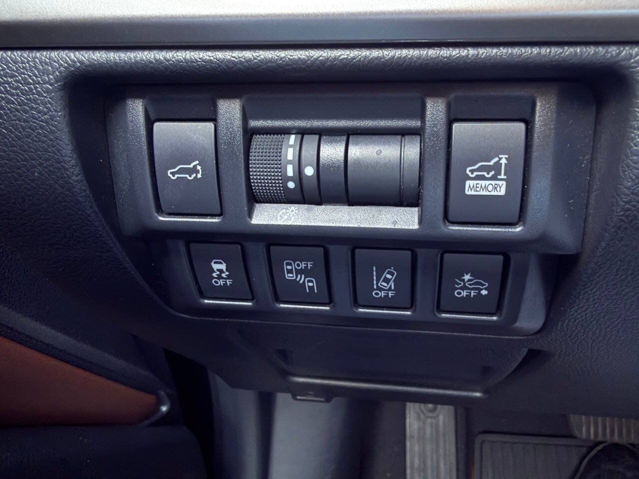 Used 2018 Subaru Outback 2.5i Touring AWD/4WD image 37