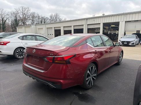 Used 2019 Nissan Altima 2.5 SR w/ SR Premium Package image 5