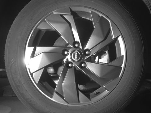 Used 2025 Nissan Rogue SV image 13